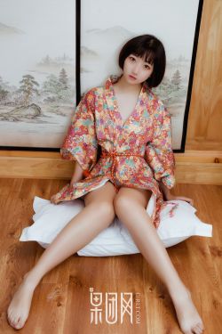 美女枪战